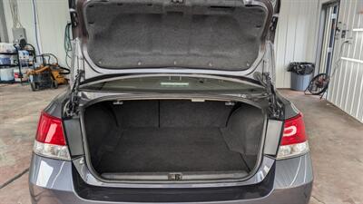 2011 Subaru Legacy 2.5i Premium   - Photo 18 - Butler, PA 16001