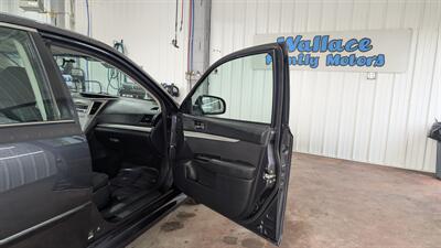 2011 Subaru Legacy 2.5i Premium   - Photo 14 - Butler, PA 16001