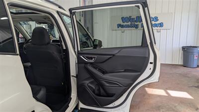 2019 Subaru Forester Premium   - Photo 17 - Butler, PA 16001