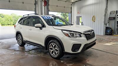 2019 Subaru Forester Premium   - Photo 6 - Butler, PA 16001