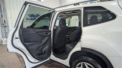 2019 Subaru Forester Premium   - Photo 12 - Butler, PA 16001