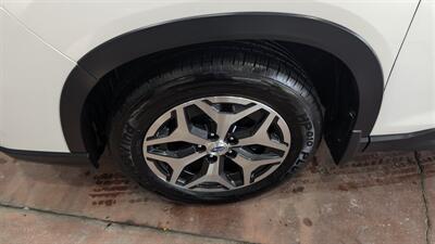 2019 Subaru Forester Premium   - Photo 9 - Butler, PA 16001