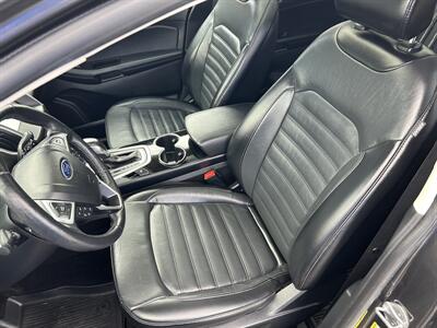 2017 Ford Edge SEL   - Photo 8 - Butler, PA 16001