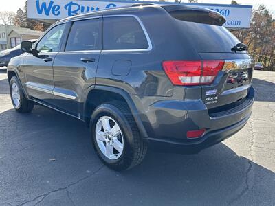 2013 Jeep Grand Cherokee Laredo   - Photo 3 - Butler, PA 16001