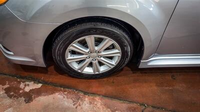 2012 Subaru Legacy 2.5i   - Photo 8 - Butler, PA 16001