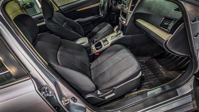 2012 Subaru Legacy 2.5i   - Photo 15 - Butler, PA 16001