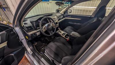2012 Subaru Legacy 2.5i   - Photo 20 - Butler, PA 16001