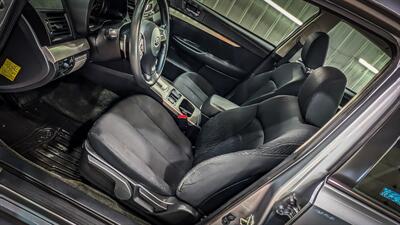 2012 Subaru Legacy 2.5i   - Photo 13 - Butler, PA 16001