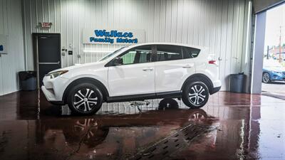 2018 Toyota RAV4 LE   - Photo 1 - Butler, PA 16001
