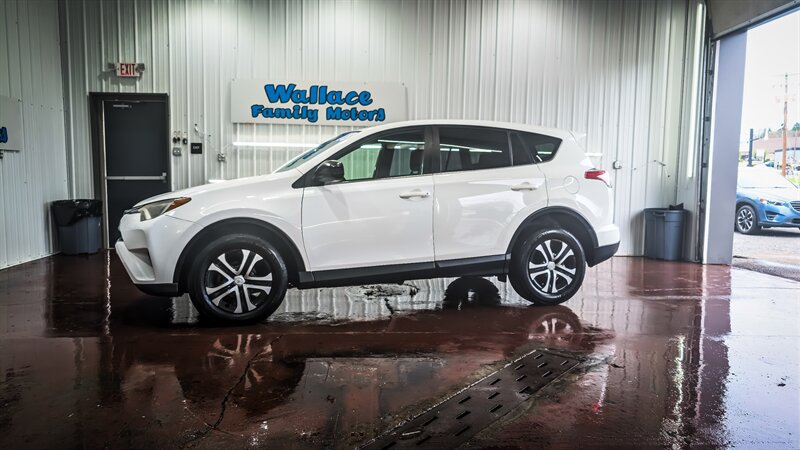 2018 Toyota RAV4 LE AWD