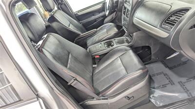 2015 Dodge Grand Caravan R/T   - Photo 15 - Butler, PA 16001