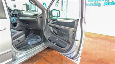 2015 Dodge Grand Caravan R/T   - Photo 14 - Butler, PA 16001
