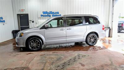 2015 Dodge Grand Caravan R/T   - Photo 1 - Butler, PA 16001