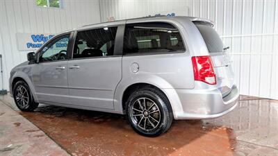 2015 Dodge Grand Caravan R/T   - Photo 3 - Butler, PA 16001