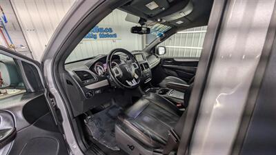 2015 Dodge Grand Caravan R/T   - Photo 20 - Butler, PA 16001