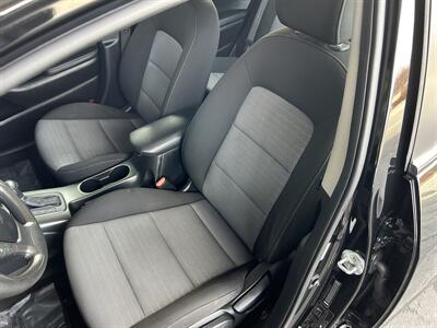 2016 Kia Forte5 LX   - Photo 12 - Butler, PA 16001