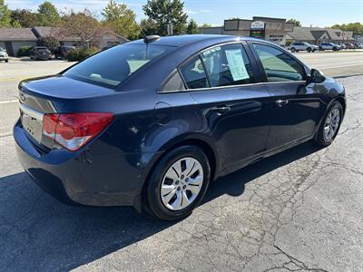 2015 Chevrolet Cruze LS Auto   - Photo 6 - Butler, PA 16001