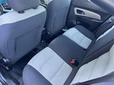 2015 Chevrolet Cruze LS Auto   - Photo 12 - Butler, PA 16001