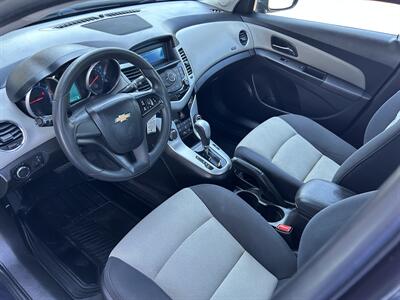 2015 Chevrolet Cruze LS Auto   - Photo 9 - Butler, PA 16001