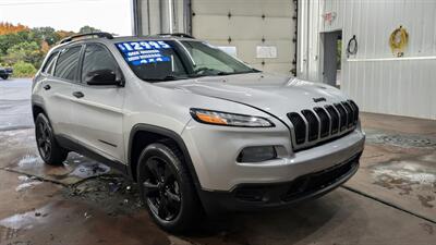 2016 Jeep Cherokee Sport Altitude   - Photo 6 - Butler, PA 16001
