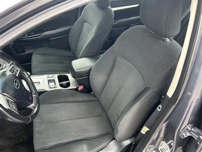2014 Subaru Legacy 2.5i Premium   - Photo 11 - Butler, PA 16001