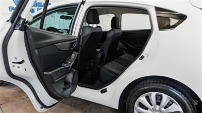 2017 Subaru Impreza 2.0i   - Photo 12 - Butler, PA 16001