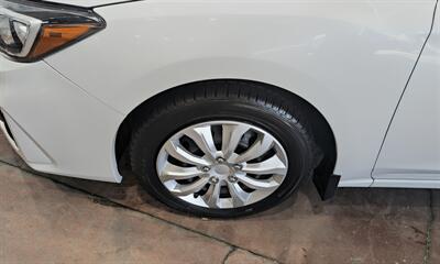 2017 Subaru Impreza 2.0i   - Photo 8 - Butler, PA 16001