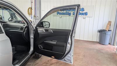 2012 Subaru Forester 2.5X   - Photo 14 - Butler, PA 16001