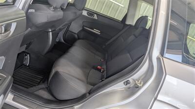 2012 Subaru Forester 2.5X   - Photo 13 - Butler, PA 16001