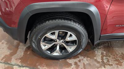 2016 Jeep Cherokee Trailhawk   - Photo 8 - Butler, PA 16001