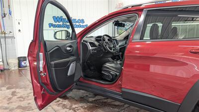 2016 Jeep Cherokee Trailhawk   - Photo 10 - Butler, PA 16001