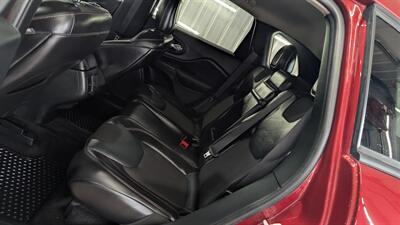 2016 Jeep Cherokee Trailhawk   - Photo 13 - Butler, PA 16001