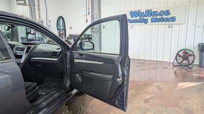 2014 Subaru Legacy 2.5i   - Photo 14 - Butler, PA 16001