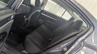 2014 Subaru Legacy 2.5i   - Photo 13 - Butler, PA 16001
