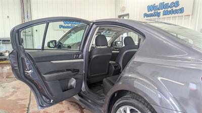 2014 Subaru Legacy 2.5i   - Photo 12 - Butler, PA 16001