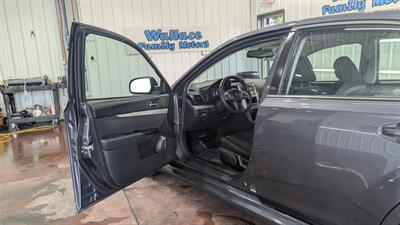 2014 Subaru Legacy 2.5i   - Photo 10 - Butler, PA 16001