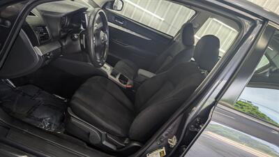 2014 Subaru Legacy 2.5i   - Photo 11 - Butler, PA 16001