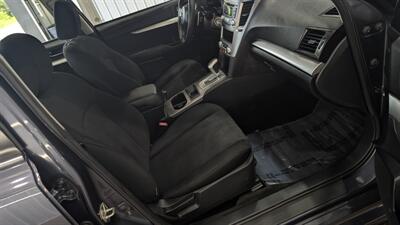 2014 Subaru Legacy 2.5i   - Photo 15 - Butler, PA 16001