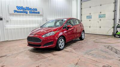 2016 Ford Fiesta SE   - Photo 2 - Butler, PA 16001