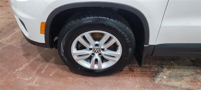2012 Volkswagen Tiguan S 4Motion   - Photo 8 - Butler, PA 16001