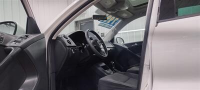 2012 Volkswagen Tiguan S 4Motion   - Photo 10 - Butler, PA 16001
