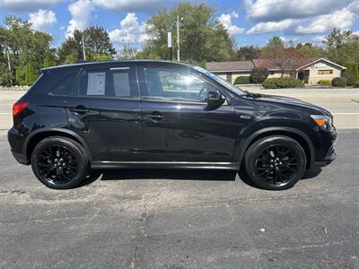 2018 Mitsubishi Outlander Sport ES  AWD - Photo 4 - Butler, PA 16001
