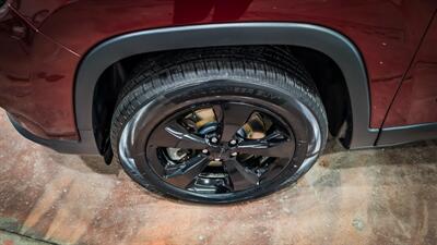 2019 Jeep Cherokee Altitude   - Photo 8 - Butler, PA 16001