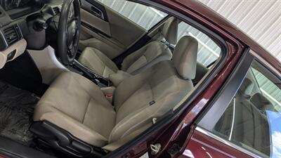 2014 Honda Accord LX   - Photo 11 - Butler, PA 16001