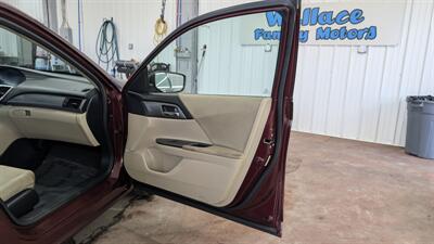 2014 Honda Accord LX   - Photo 14 - Butler, PA 16001