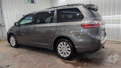 2016 Toyota Sienna XLE 7-Passenger   - Photo 3 - Butler, PA 16001