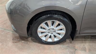 2016 Toyota Sienna XLE 7-Passenger   - Photo 9 - Butler, PA 16001