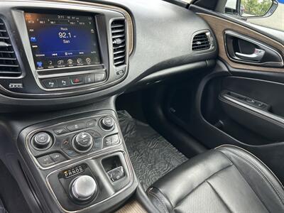 2016 Chrysler 200 C  AWD - Photo 10 - Butler, PA 16001