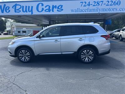 2020 Mitsubishi Outlander ES   - Photo 1 - Butler, PA 16001