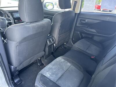 2020 Mitsubishi Outlander ES   - Photo 12 - Butler, PA 16001